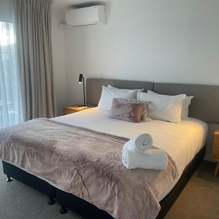 Alpine Junction Townhouse Apartments, Lodge & Hotel Γουανάκα Εξωτερικό φωτογραφία
