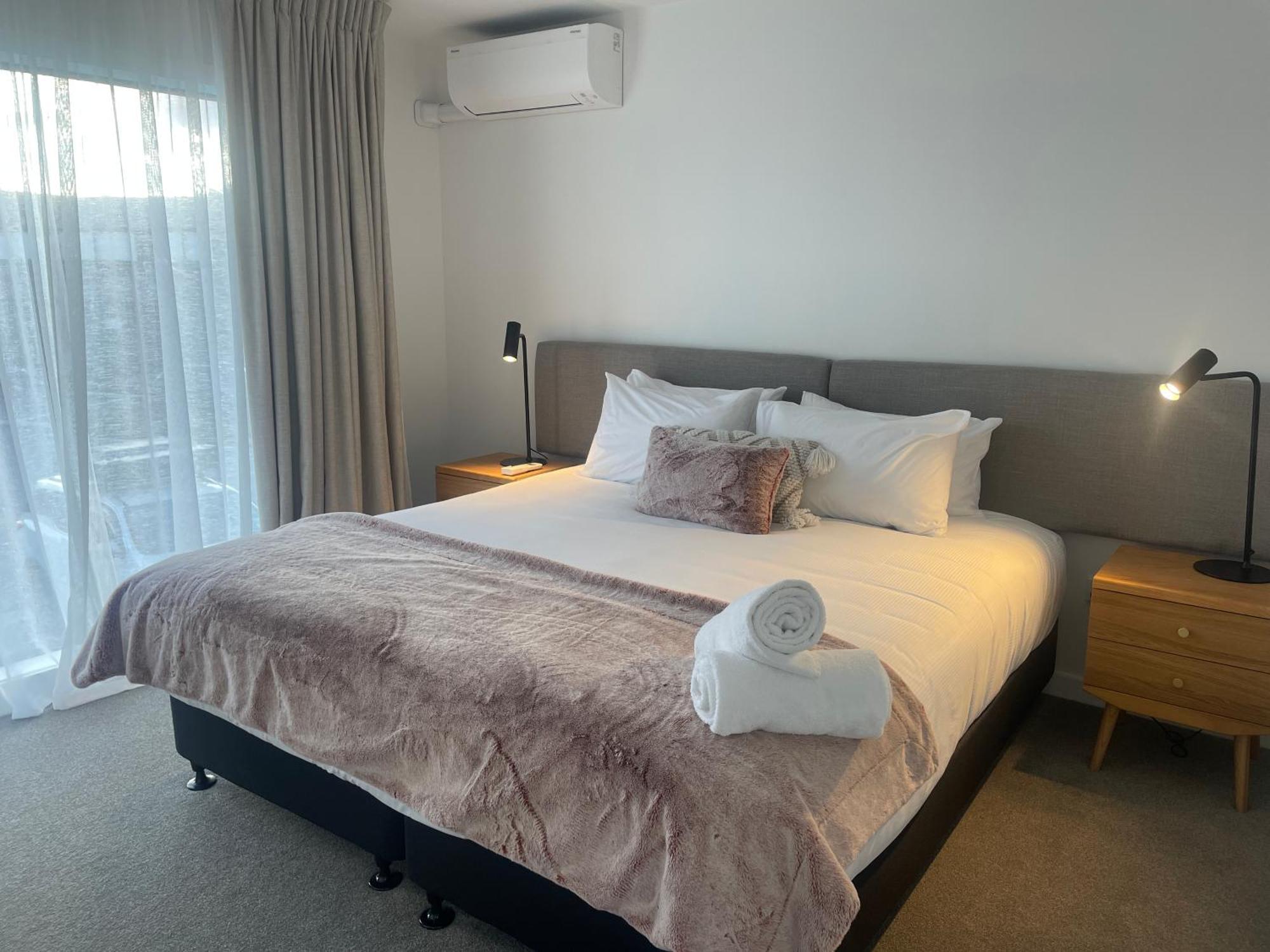 Alpine Junction Townhouse Apartments, Lodge & Hotel Γουανάκα Εξωτερικό φωτογραφία